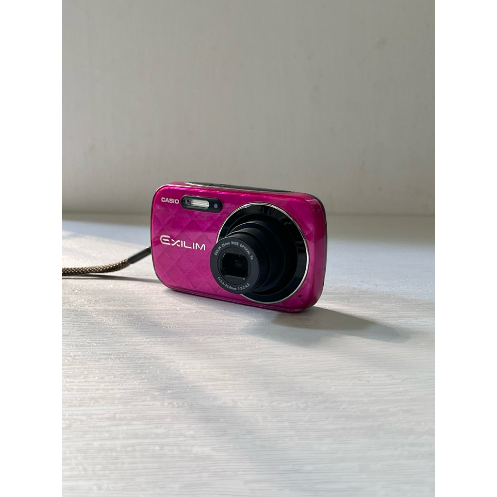 Casio EXILIM EX-N10復古CCD數位卡片相機桃紅| 蝦皮購物