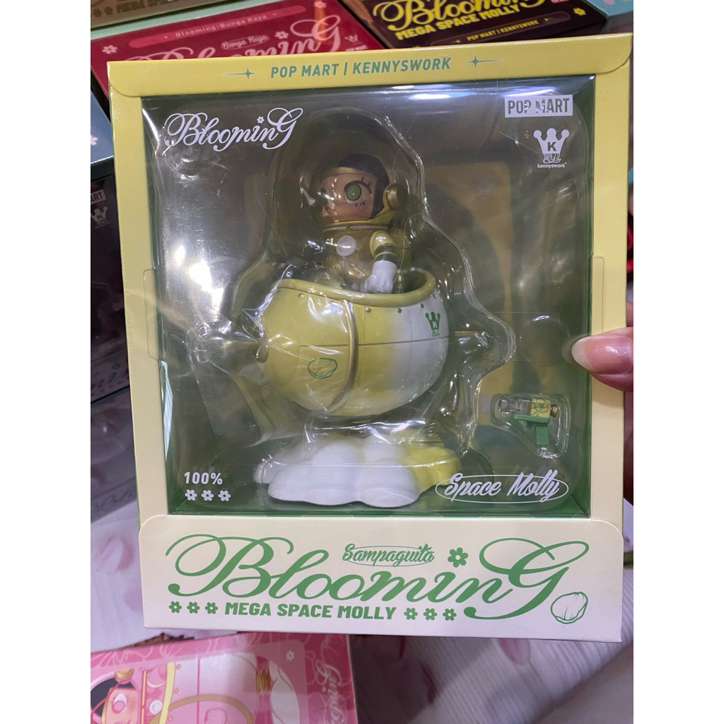 官方正品POP MART泡泡瑪特各國限定MEGA SPACE MOLLY 100% Blooming