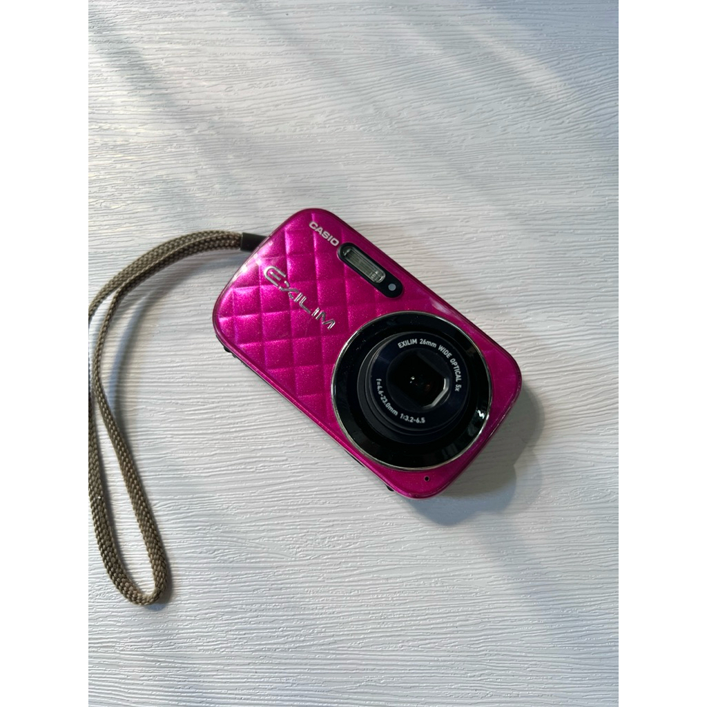 Casio EXILIM EX-N10復古CCD數位卡片相機桃紅| 蝦皮購物