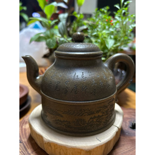 宜興紫砂茶壷（底款「徐漢棠制」、高さ１０ｃｍ、横幅１３ｃｍ、容量１５０ｃｃ） 宜興紫砂茶壷（底款「徐漢棠制」、高さ10cm、横幅13cm、容量