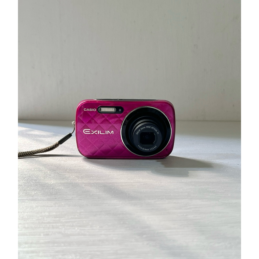 Casio EXILIM EX-N10復古CCD數位卡片相機桃紅| 蝦皮購物