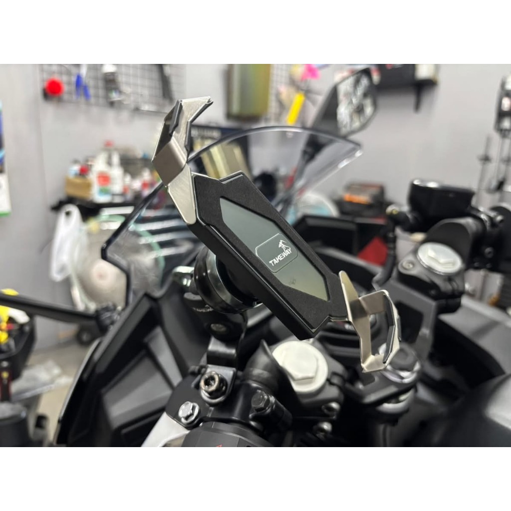 【泰格重車】黑隼 雙磁浮手機架 忍400 忍500 MT09 R1 R6 CB650R CBR650R Takeway | 蝦皮購物