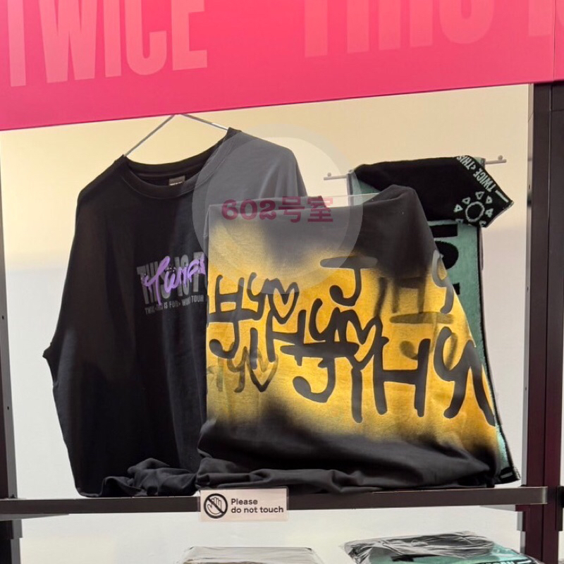 🏡602号室🏡《現貨》日本TWICE THIS IS FOR 衣服T-Shirt Mina