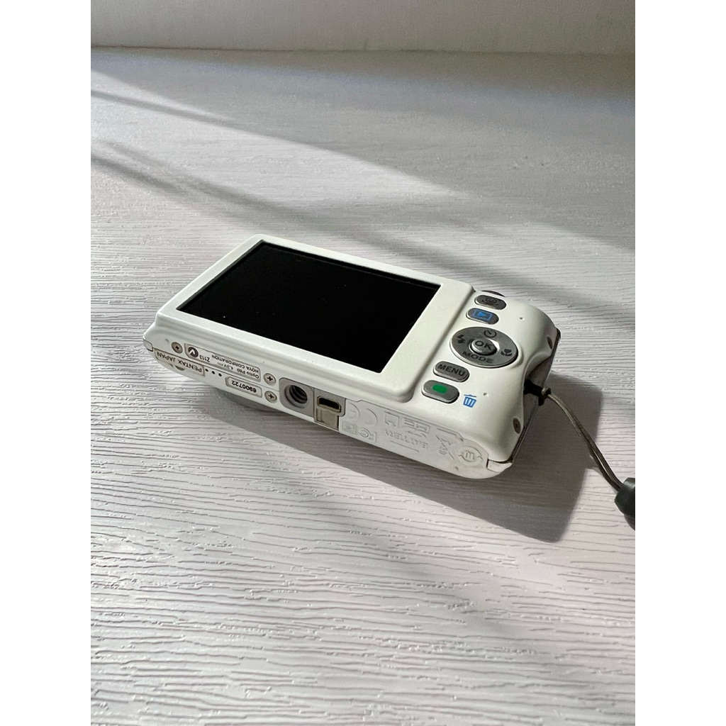 Pentax Optio P80復古CCD數位美顏卡片相機奶白| 蝦皮購物