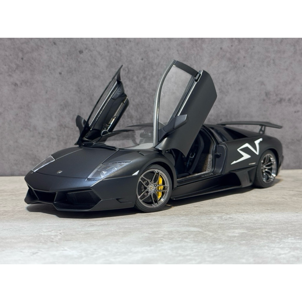 AUTOart限量版】1/18 Lamborghini Murcielago SV 消光黑1:18 模型車