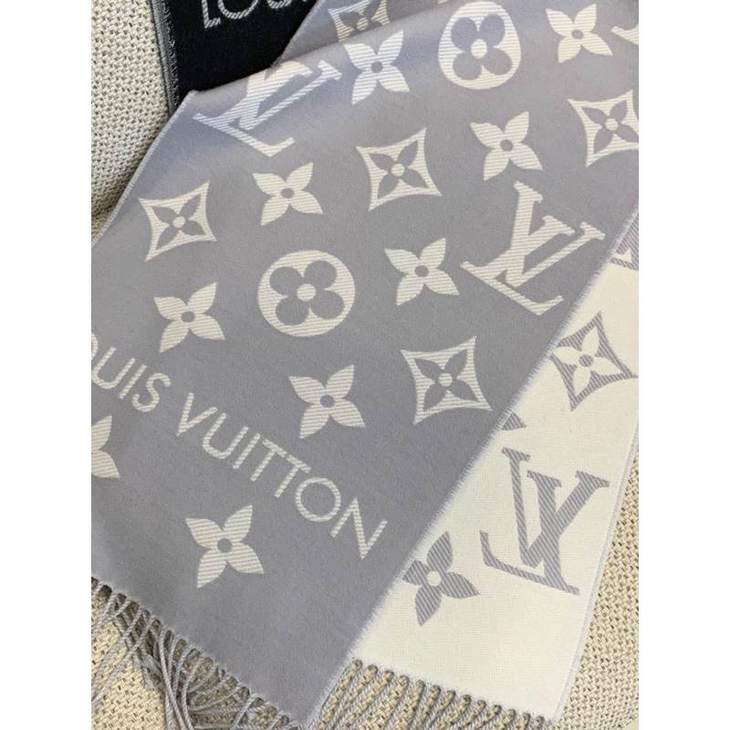 lv 圍巾 奶茶 色 鏈條 LOUIS VUITTON LV Reykjavik 圍巾奶茶色