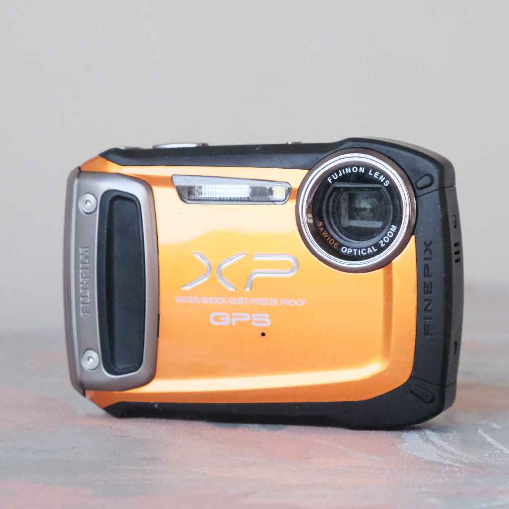 盒裝富士Fujifilm FinePix XP150 早期廣角CMOS 數位相機(防水可模擬