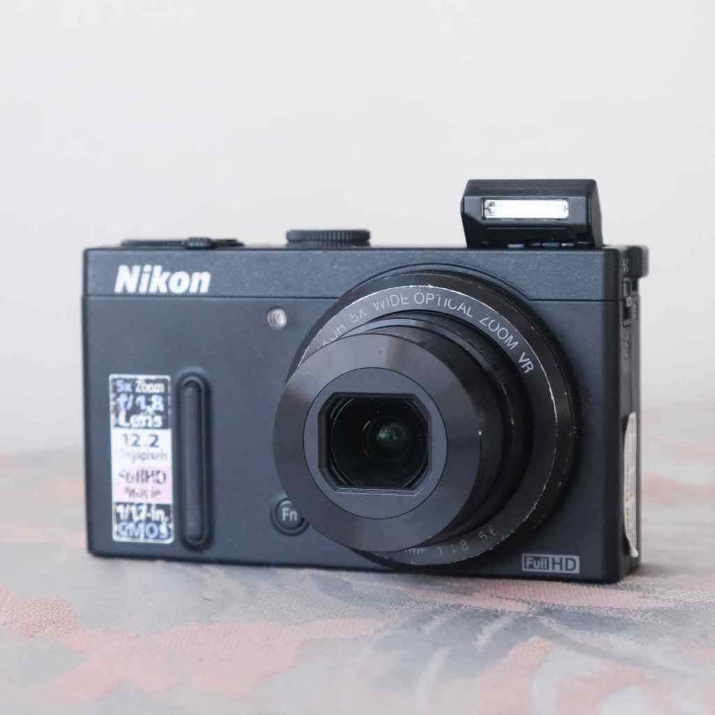 Nikon CoolPix P330 早期CMOS 數位相機(內建特殊濾鏡F1.8大光圈 Nikon CoolPix P330 早期CMOS 數位相機(內建特殊濾鏡F1.8大光圈