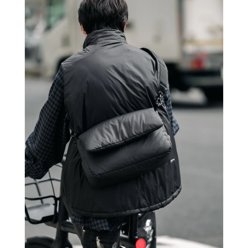 CLESSTE 24AW PADDED FLAP HOLIDAY BAG 肩背包側背包包包| 蝦皮購物