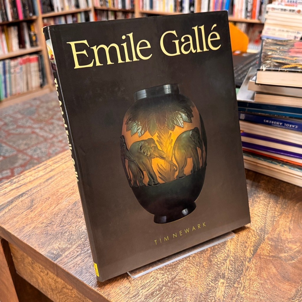 Emile Galle 埃米爾·加萊｜Tim Newark｜The Apple Press｜書脊微損、書口黃斑、無劃記 | 蝦皮購物