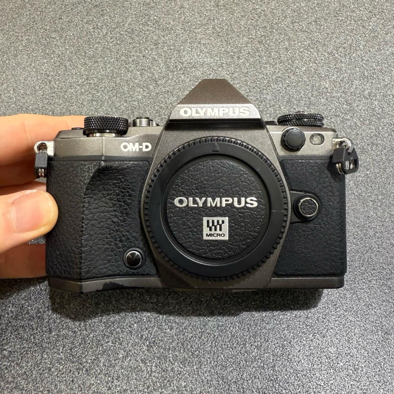Olympus EM5ii 鈦色限量款 EM5 mk2 過保 公司貨 | 蝦皮購物