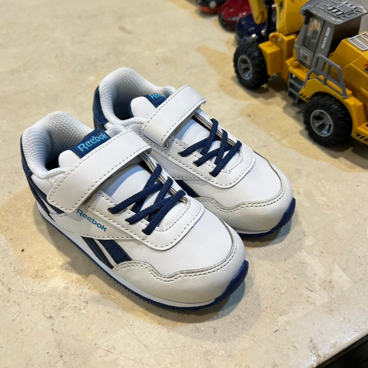 全新Reebok童鞋-幼小童( 僅一雙 15cm) | 蝦皮購物