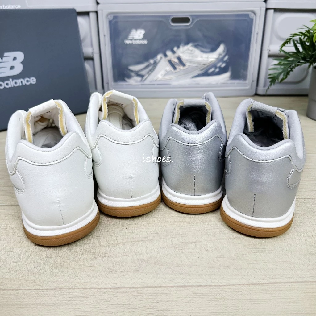腳尖上的千禧雅痞:New Balance RC42 奶油白金屬銀德訓鞋 URC42CB 深度推薦與評測