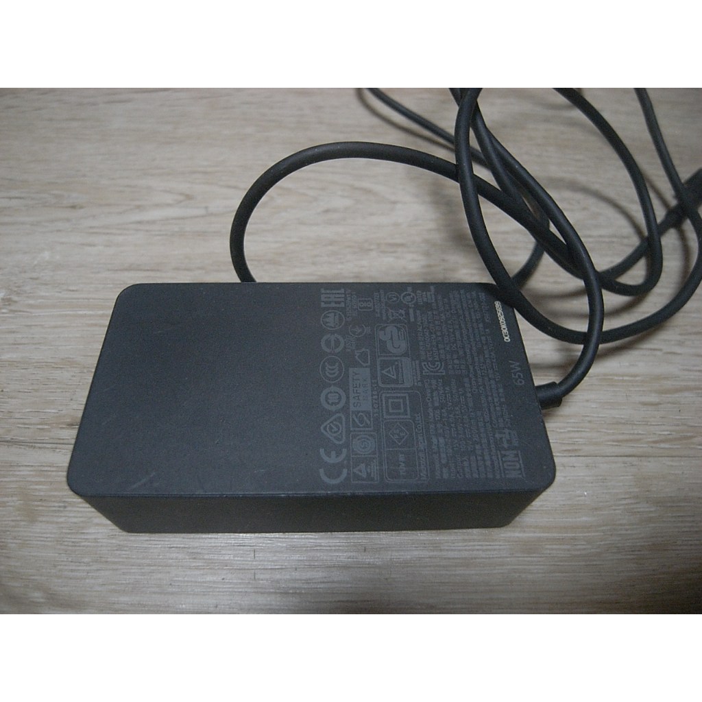 Chargeur Microsoft 1706 65W - Pour Surface Pro/Laptop Go - Occasion