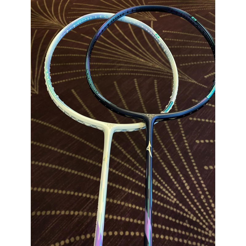 羽球世家)MIZUNO 美津濃4UG6羽球拍ACROSPEED 6 白紫73JTB40601 羽球世家)MIZUNO 美津濃4UG6羽球拍ACROSPEED 6 白紫73JTB40601