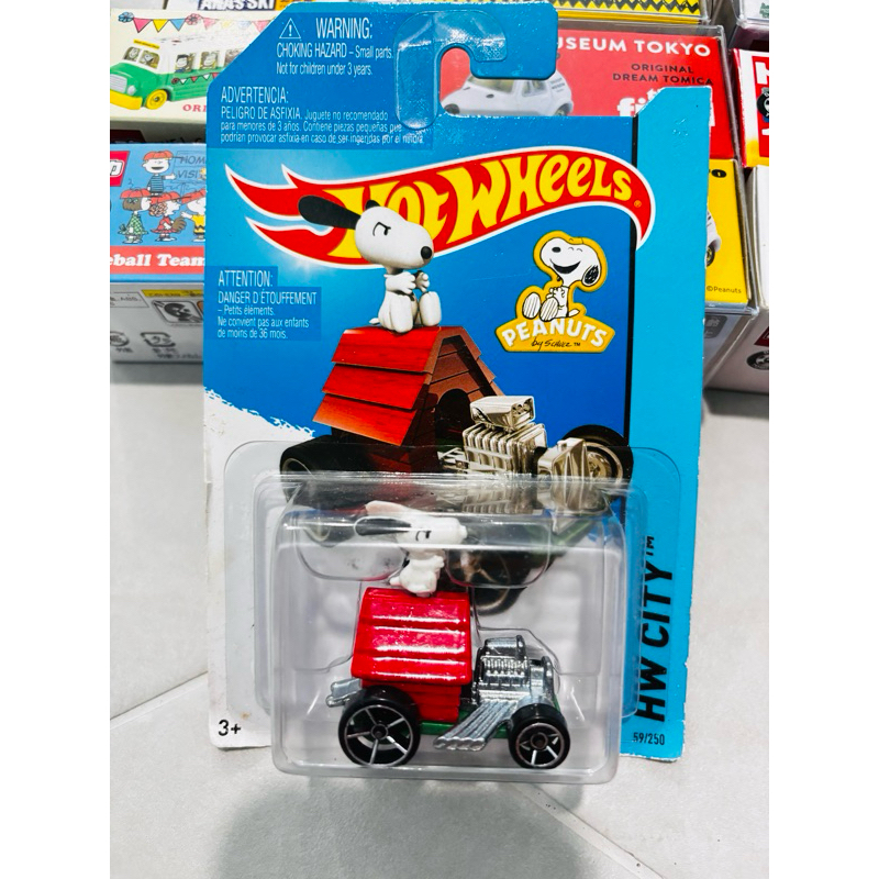 Peanuts Snoopy museum Hot wheels 迴力車 TOMICA | 蝦皮購物