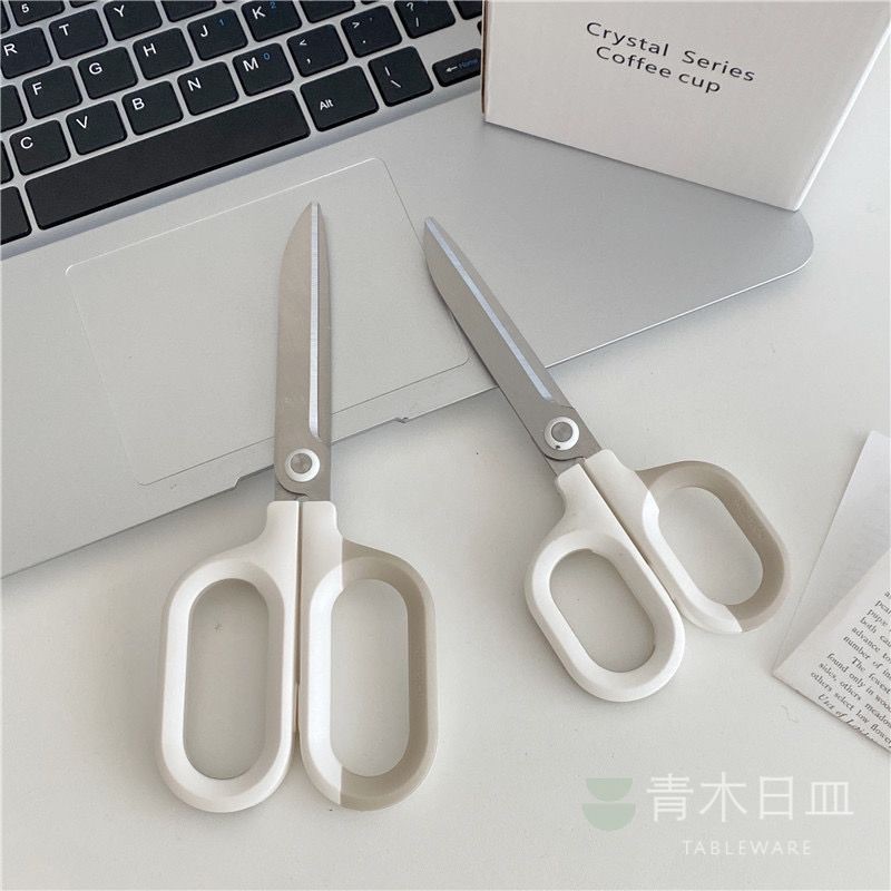 〖台灣現貨〗日系剪刀 奶油色剪刀 不銹鋼剪刀 剪刀 大剪刀 小剪刀 省力剪刀 辦公室剪刀 廚房剪刀 文書剪刀 簡約剪刀 | 蝦皮購物