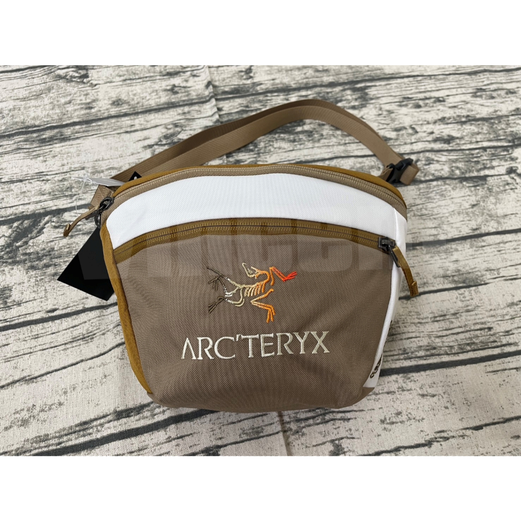 【美品】BEAMS別注 ARC'TERYX Mantis 2 Waistpack Arcteryx-x-BEAMS-Mantis-2-