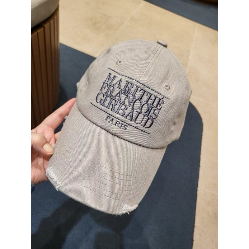 人気【Marithe】CLASSIC LOGO DAMAGED OVERFIT CAP 韓國代購🇰🇷 Marithe 新款刷破造型棒球帽CLASSIC LOGO DAMAGED