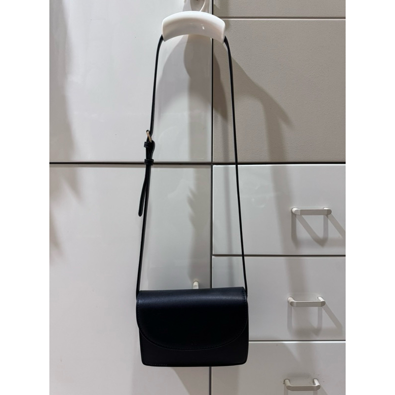 moi square 手工經典小方包(黑） | 蝦皮購物
