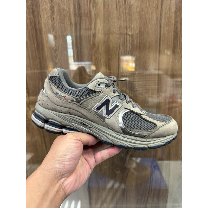 New Balance NB 2002RA 深灰 US8 26cm 90%新 | 蝦皮購物