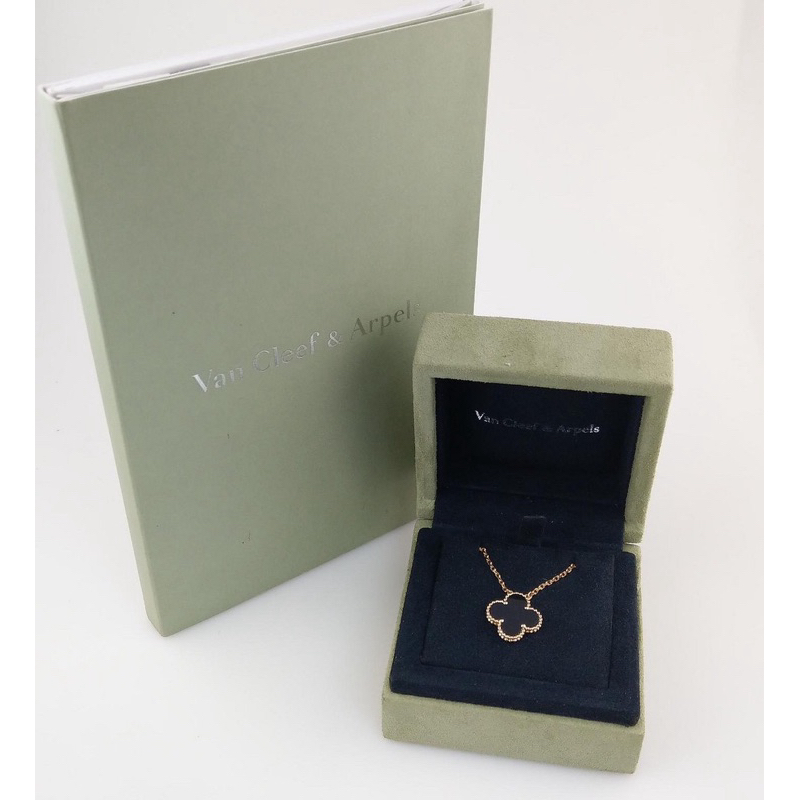 Van Cleef & Arpels - 模特兒配