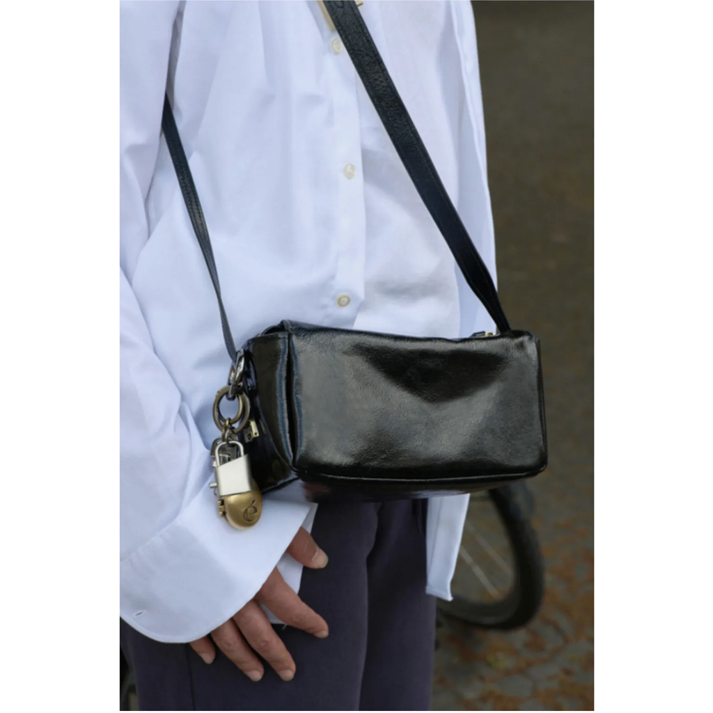 預購】Tintin⼁正韓Archivepke 小眾品牌Luv lock toast bag | 蝦皮購物