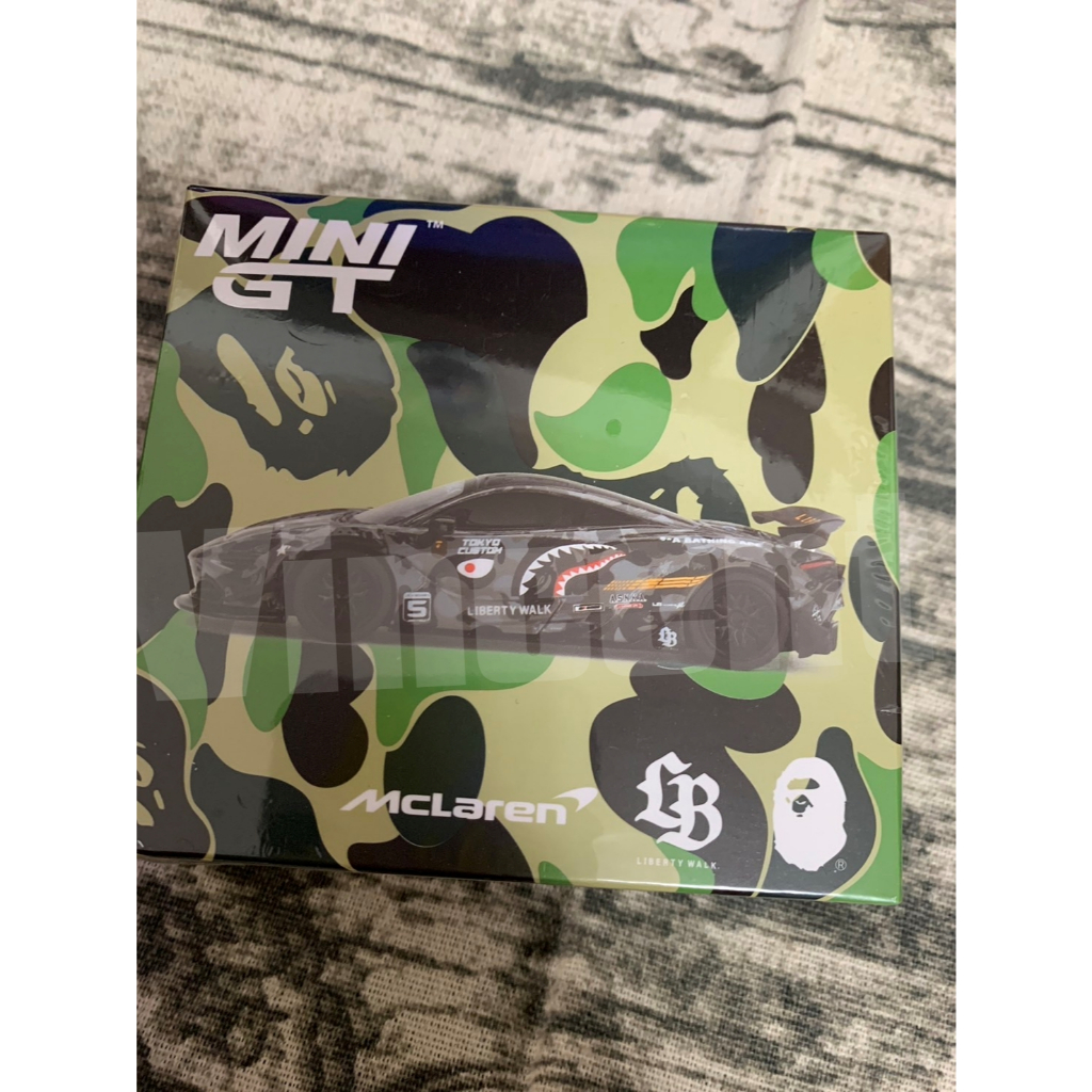 一台全新BAPE® X LBWK MINI GT ABC CAMO MCLAREN 720S 麥拉倫1/64
