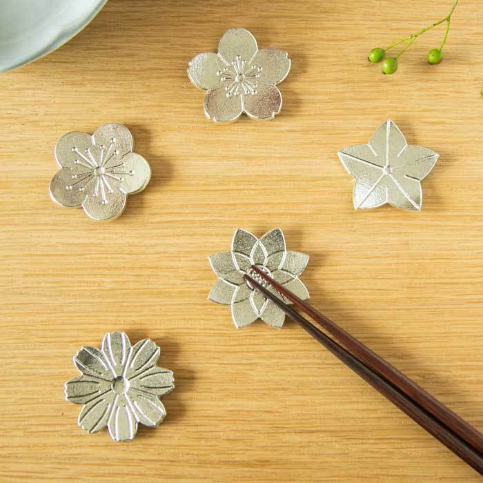 【303好食好物】NOUSAKU 能作｜有花堪折筷架 錫器 台灣能作正貨 花朵筷架 造型筷架 | 蝦皮購物
