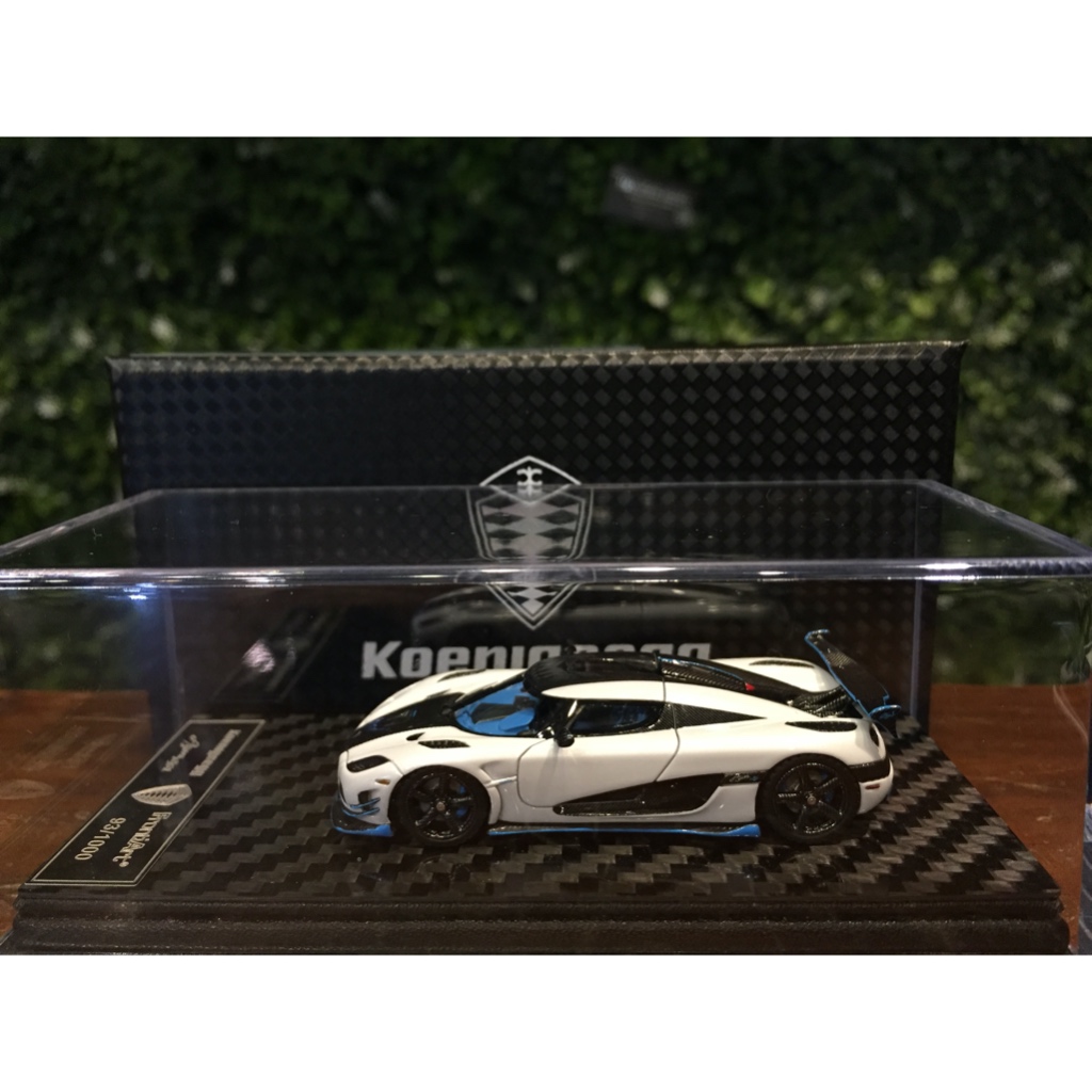 Miniature Koenigsegg Jesko Attack 1/64 – FrontiArt F109-29 – Résine – Neuve
