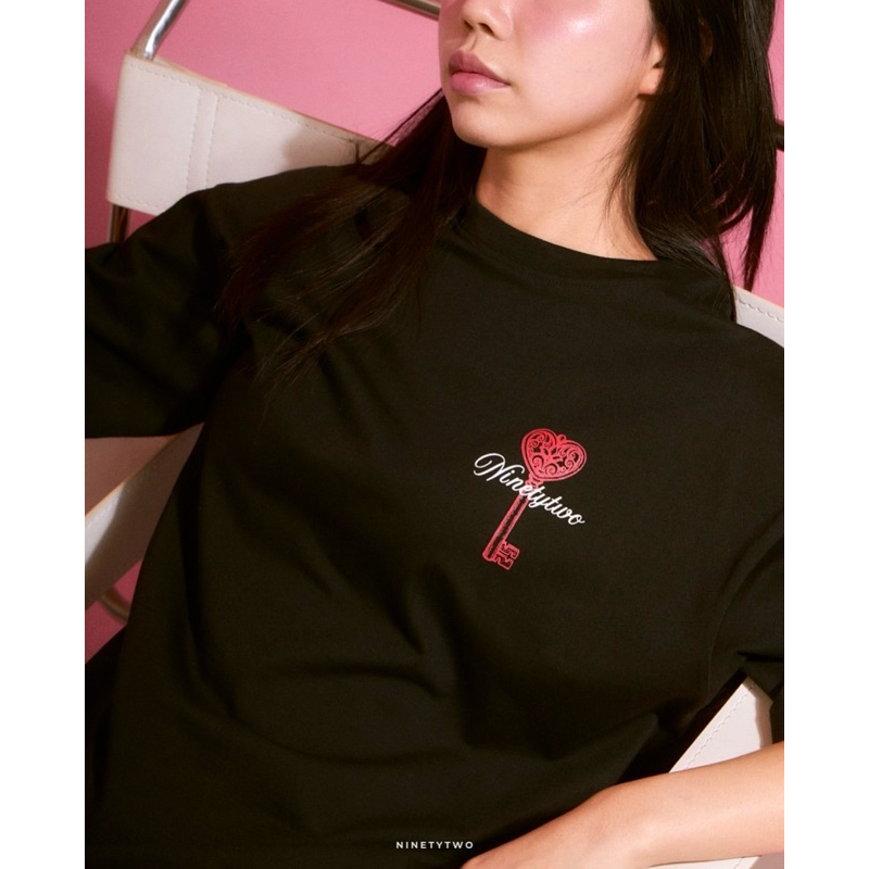 新品🔥🔥Freen個人品牌NINETYTWO 92 情人節限定T-shirt🗝️💝 | 蝦皮購物