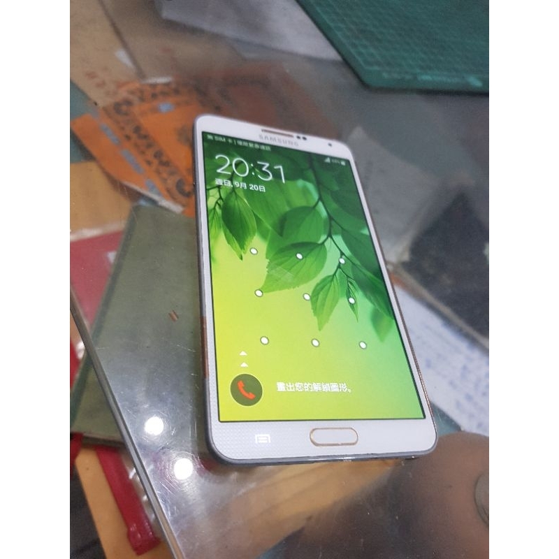 三星Note 3螢幕好的。有鎖。 有背蓋沒有電池 | 蝦皮購物