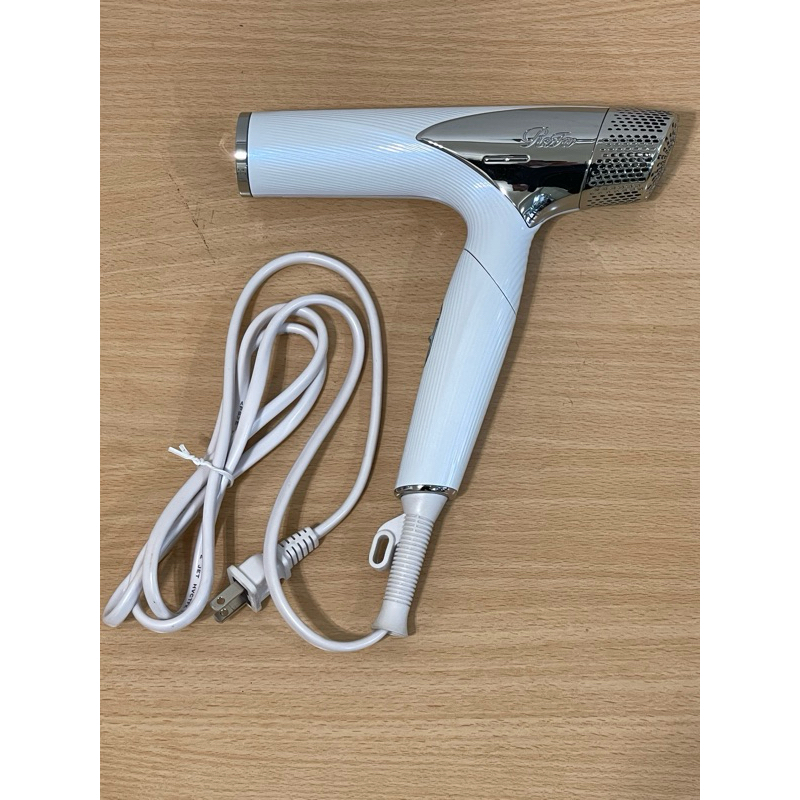 ReFa BEAUTECH DRYER SMART RE-AN-02A 二手吹風機| 蝦皮購物