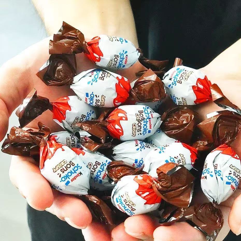 【零食控必看】『健達巧克力』5大爆款開箱推薦！脆皮球、快樂河馬、繽紛樂通通有～