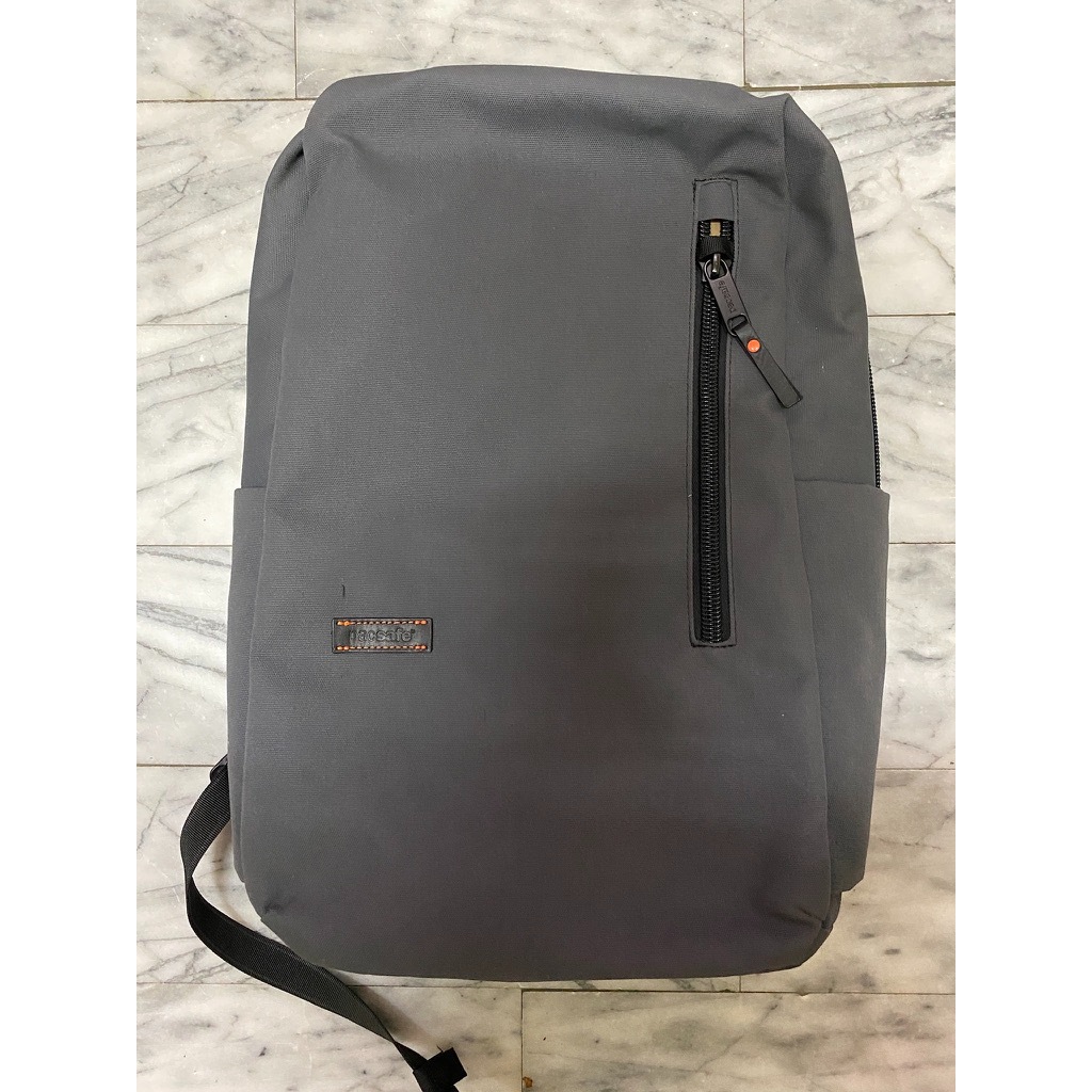 Unbox therapy x pacsafe 25l hotsell