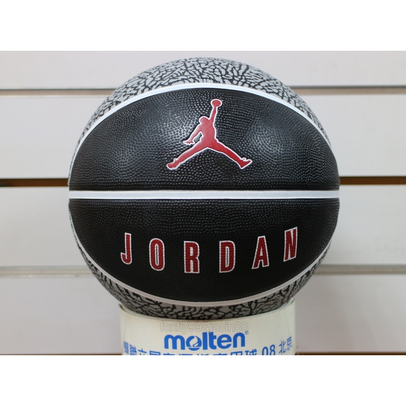 (布丁體育)公司貨附發票 斯伯丁 FIBA認証 籃球 NBA 標準七號 室外球專用球 SPALDING TF-150 | 蝦皮購物
