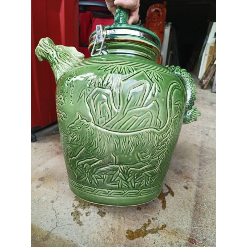 早期龍嘴陶瓷酒甕 泡酒甕 大型酒甕 釀酒甕 48*38*高50cm 早期綠釉甕 龍紋 龍頭 陶瓷酒甕 釀藥老酒甕古物收藏 | 蝦皮購物