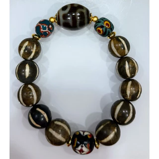 寶瓶天珠 白 至純天珠 已结缘~Sold Out~白豪宝瓶天珠宝瓶天珠是財富的源泉。宝瓶天珠又称为