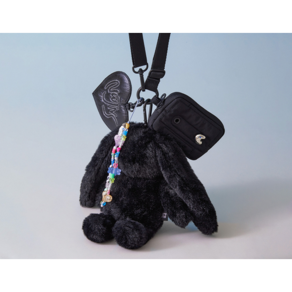 NewJeans x Coller HOW SWEET 官方週邊商品 後背包 收納包 兔兔收納包 兔兔娃娃 BUNNY | 蝦皮購物