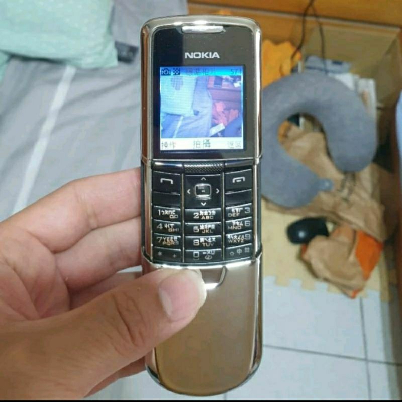 出清經典收藏Nokia 8800 初代不銹鋼滑蓋可開機外觀95成新收藏用附原廠