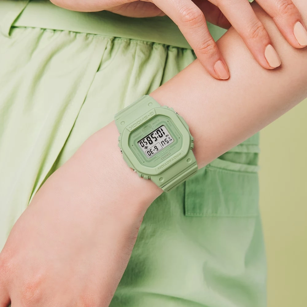 【開箱推薦】CASIO G-SHOCK GMD-S5600BA-3：手腕上的「開心果」，經典方塊的時尚縮小版！