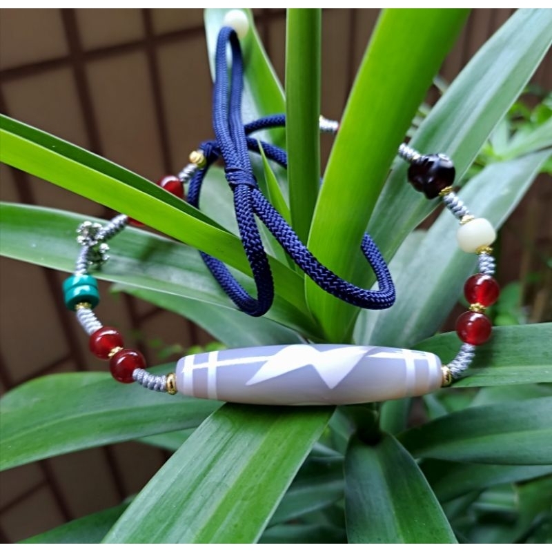 閃電五眼天珠（10~13mm）+金太陽/綠沁/閃五/瑪瑙設計款手珠串🐒+