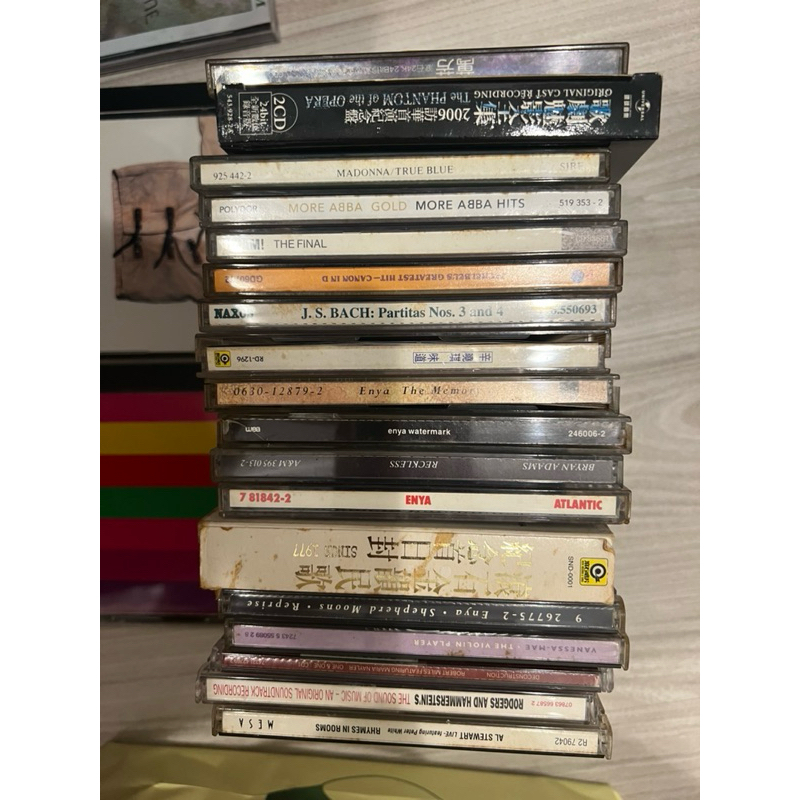 二手CD,一張100元，下單前請先聊聊 | 蝦皮購物