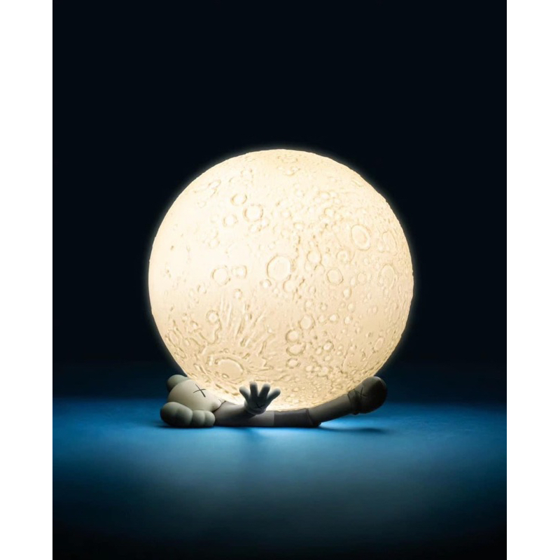 Kaws big moon lamp 月球燈companion bff kaws holiday 夜燈藝術公仔