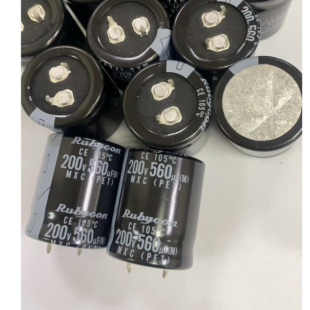 台灣現貨 日本製RUBYCON 560uF/200V 尺寸25X30mm 鋁質電解電容 牛角電容 (SNAP)電容 | 蝦皮購物