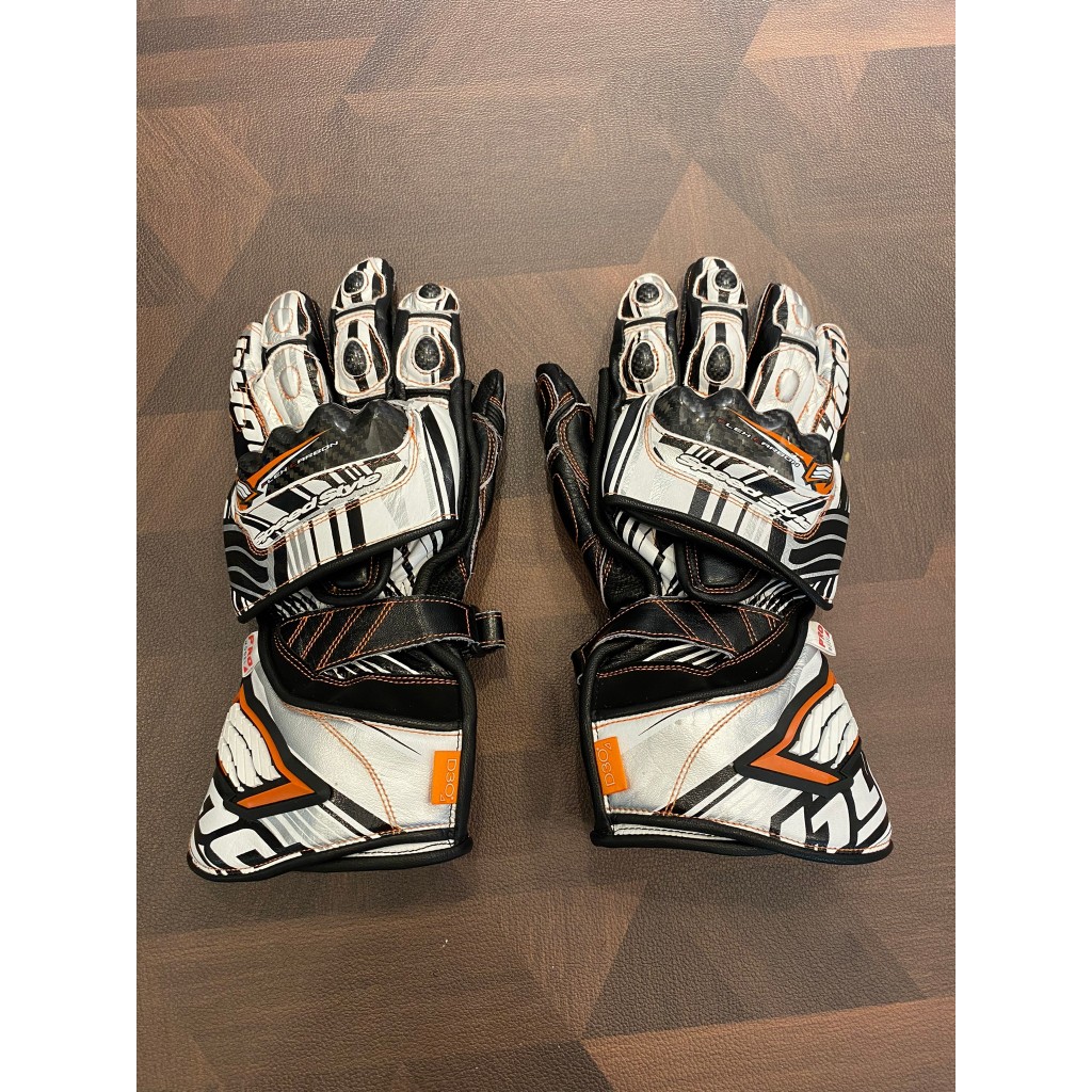 HYOD HRG201DN DYNAMIC D3O® RACING GLOVES 頂級手套銀色99成新