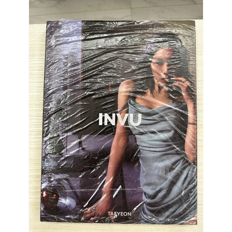 太妍第三張正規專輯「INVU」(韓國進口限量ENVY版) | 蝦皮購物