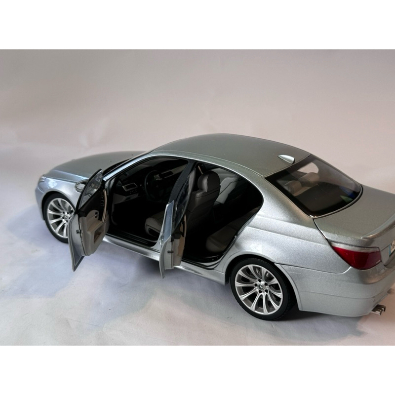 1/18 Kyosho BMW E60 M5 銀絕版稀有無盒| 蝦皮購物