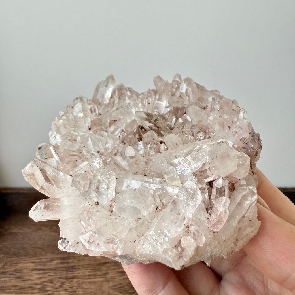 哥倫比亞雷姆利亞粉縫合水晶自愈水晶晶簇NO. A39 | 蝦皮購物