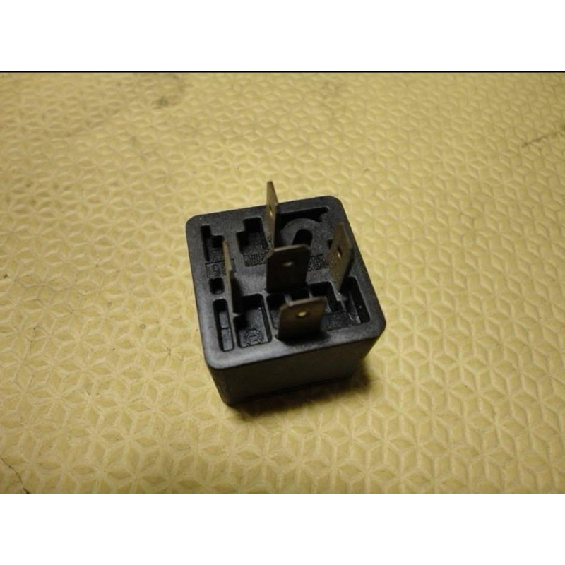 保時捷 Porsche 繼電器 BOSCH 0332019151 (編號:P1343) | 蝦皮購物